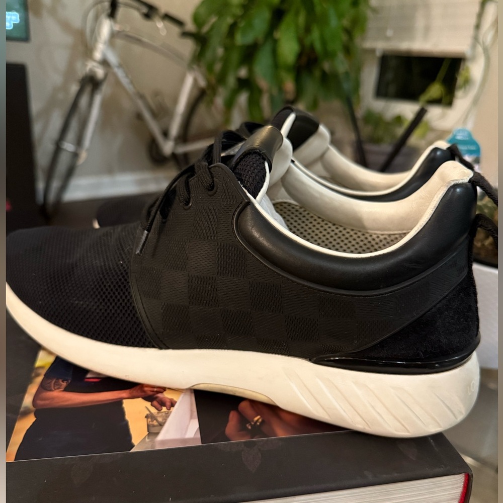 Louis Vuitton Fastlane sneaker - black and white - Picture 5 of 10